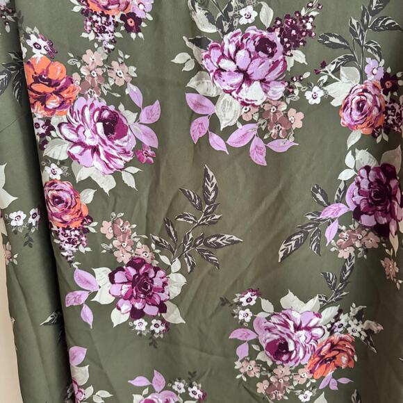 New Torrid Georgette Blouse Olive Green Lilac Sz 3X Floral Keyhole - Picture 2 of 7